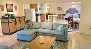 Crane Suite Hot Tub Bbq King Bed- Sleeps 4 - Image 5