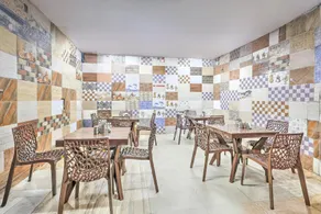 SPOT ON Royal King Guest House - Image 3