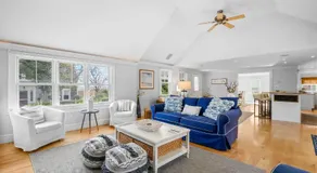 Walk to Beach and Town, Hot tub, Sleeps 8, Pet Friendly - Image 2