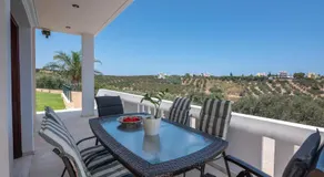 Nikola's Villa Stalos Chania - Image 3