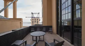 Riversuites At The Battery - Image 4