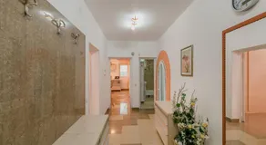 Palm Point Apartment - Image 4