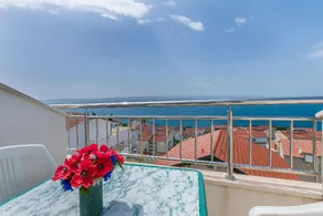 Appartement de vacances avec barbecue, terrasse et jardin | Vue mer - Image 3