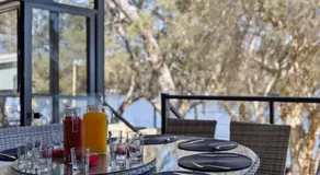 Luxury Riverside Escape with Private Jetty on the Murray River - Image 5