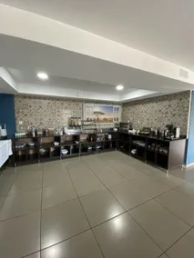 Hotel Africa - Image 3