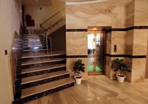 Hotel Chandrodaya Orchid - Near Banke Bihari Temple and Near Prem Mandir - Image 3