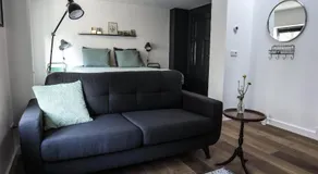 B&B Perron 22 - Image 2