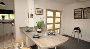 Exceptional 3 Bed, Great Location in Ashby Ideal for Travellers, Short Holiday Stays And Contractors - Image 4
