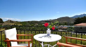 Evanthia Toroz Rooms & Studios - Image 3