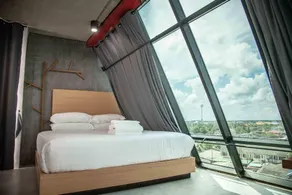 M1 Hotel - Image 2
