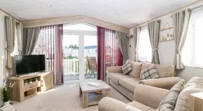 Lodge by the Sea - Image 2