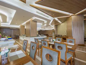 Yin Cheng Business Hotel - Image 3
