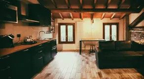 LA MAESTA' - Image 3