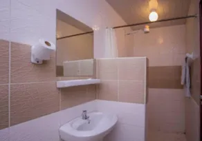 Chester Hotel - Image 4