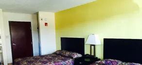 Executive Inn - Image 3