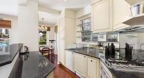 Double Bay Harbour-front apartment with stunning views - Image 3