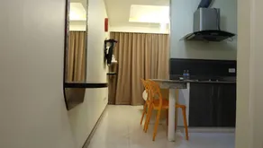 ZEN Rooms Malate Robinsons - Image 3