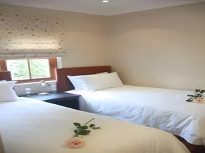 Rose Cottage Dullstroom Bed and Breakfast - Image 5