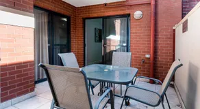 Fremantle Harbourside Apartments - Image 5