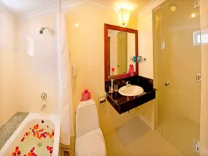 Bien Vang Hotel Danang - Image 5