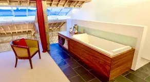 Royal William Yard Apartments - Large and Luxurious with Free Parking - Image 3