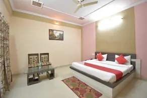 OYO 40860 Hotel Ramaa Inn - Image 2
