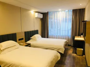 GreenTree Inn Yangzhou Slender West Lake Wencheng Attic Express Hotel - Image 5