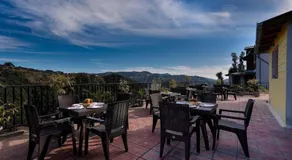 Dream Cottage 5 Pet-Friendly 2BHK w mountain view - Image 4
