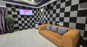 Hideaway Villa 20-46pax 9R9B PRIVATE POOL, KTV, BBQ, ARCADE GAMES, 3min to BEACH - Image 3