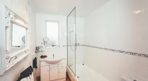 Lexington Park Cottages - Image 2