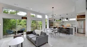 Stunning Modern Home w Pool and Hot Tub in DT - Image 2