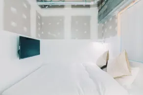 Of Hotel - Image 4