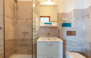 Apartment Ana A7 Stanici, Riviera Omis - Image 4