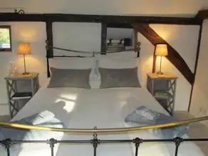 Come and Stay in our Charming Cottage - Image 2