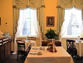 Rachael's Inner Harbor Boutique Inn - Image 3