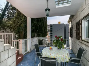 Guest House Kusalo - Comfort Twin or Double Room with Patio Soba 5 - Image 3