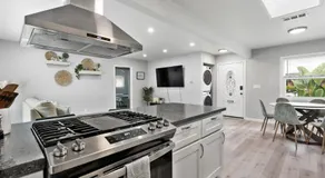 Cozy Family Home - Central to everything! - Image 4