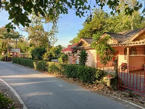 Nahandaeng Resort - Image 4