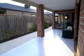 A Comfortable 7BRM House in Melbourne - Image 3