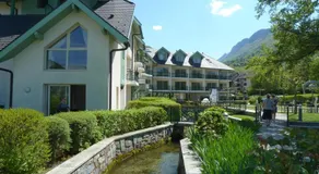 la baie des voiles ,vue lac d'Annecy ,plage privée - Image 3