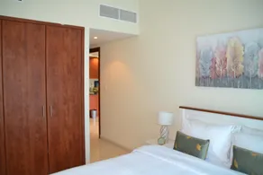 Delightful Lake View 1 Bedroom in JLT - Image 5