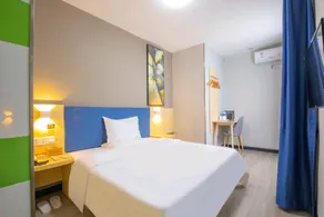 7 Days Inn Zhuhai Doumen Daxin Xinduhui Pedestrian Street - Image 4