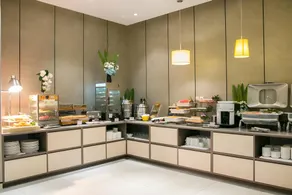 Home Inn Plus Wuhan Hanzheng Street - Image 3