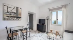 Le Mas d'Angeline-Vue mer panoramique, jardin partagé, parking, voiture indispensable, route étroite et pentue, à 10 min de Monaco - Image 3