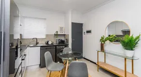 Blue luxurious Apt - Image 4
