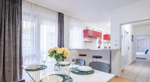 Two bedrooms apartment with free garage in the downtown - Image 3
