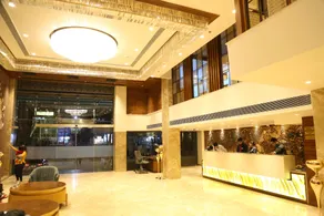 Dreamz Inn and Suites - Image 2