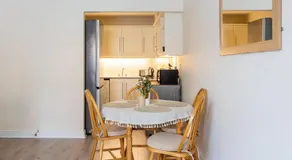 GuestReady - Parkside Retreat with City Charm - Image 3