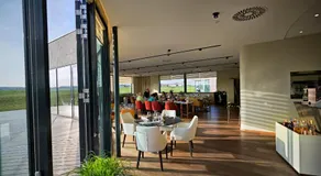 MG Restaurace/Luxury Apartments - Image 2