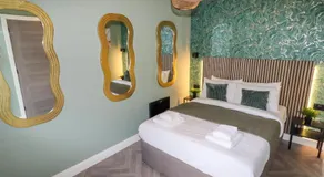 Résidence-Supérieure-Salle de bain privée-Vue sur la campagne-Inc Hot Tub - Image 2